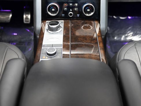Used 2022 Land Rover Range Rover Westminster Edition image 9