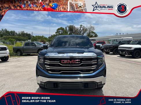 Used 2023 GMC Sierra 1500 SLT w/ SLT Premium Plus Package AWD/4WD image 3
