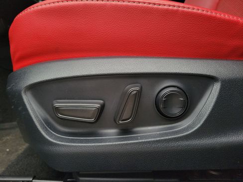 Used 2023 Toyota Camry XSE w/ Navigation Package image 15