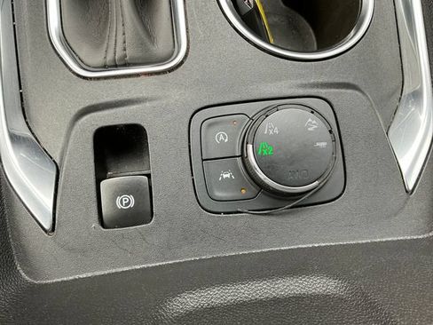 Certified 2022 Chevrolet Traverse Premier w/ LPO, 'HIT The Road' Package AWD/4WD image 10