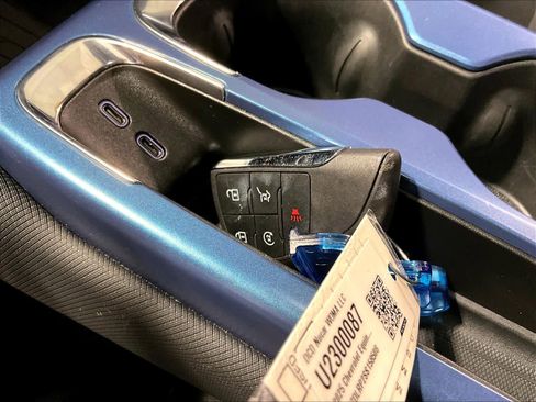 Used 2025 Chevrolet Equinox EV LT w/ Convenience Package image 29