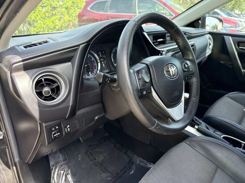 Used 2018 Toyota Corolla SE FWD image 23
