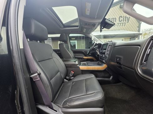 Used 2016 Chevrolet Silverado 2500 LTZ w/ LTZ Plus Package AWD/4WD image 16