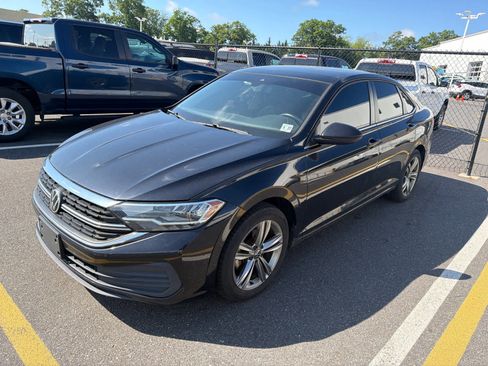 Used 2022 Volkswagen Jetta SE FWD image 6