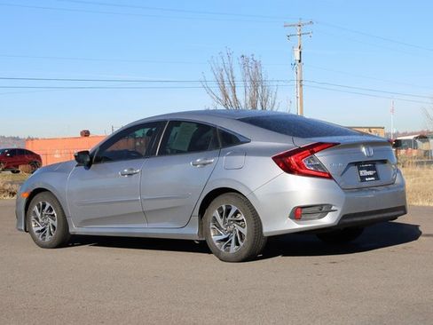 Used 2016 Honda Civic EX image 4