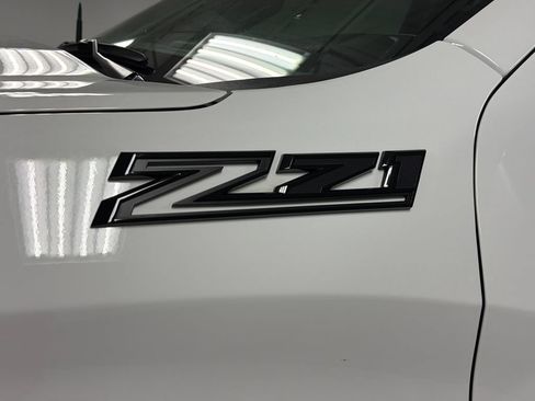 Used 2025 Chevrolet Silverado 1500 RST w/ Z71 Off-Road Package AWD/4WD image 11