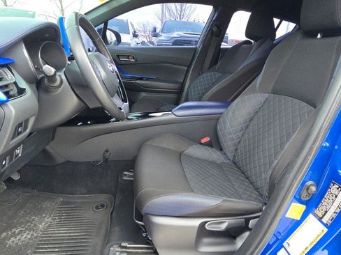 Used 2021 Toyota C-HR XLE image 20