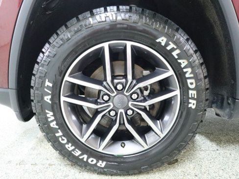 Used 2020 Jeep Grand Cherokee Limited AWD/4WD image 23