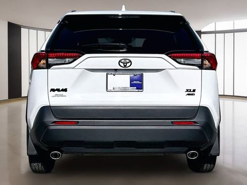 Used 2025 Toyota RAV4 XLE w/ Convenience Package AWD/4WD image 5