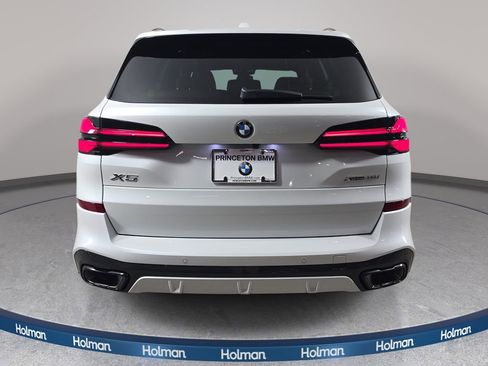 New 2026 BMW M850i xDrive Convertible w/ M Carbon Exterior Package image 6