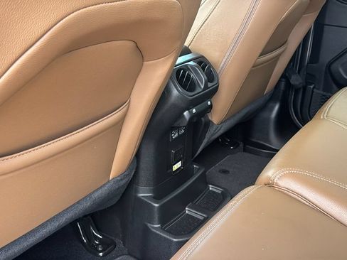 Used 2023 Jeep Wrangler Unlimited Sahara w/ Cold Weather Group AWD/4WD image 29