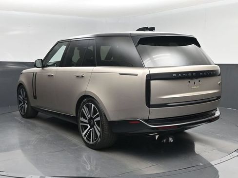 Used 2023 Land Rover Range Rover SE AWD/4WD image 4