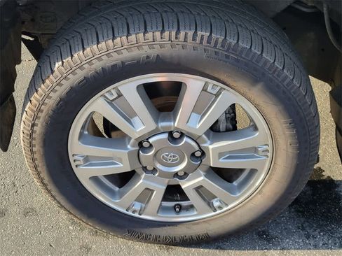 Used 2015 Toyota Tundra Platinum image 8