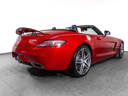 Used 2012 Mercedes-Benz SLS AMG Roadster image 5