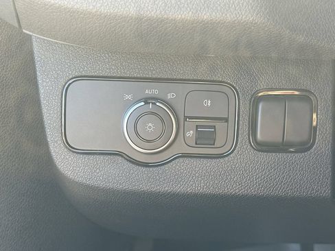 Used 2024 Mercedes-Benz Sprinter 2500 image 7