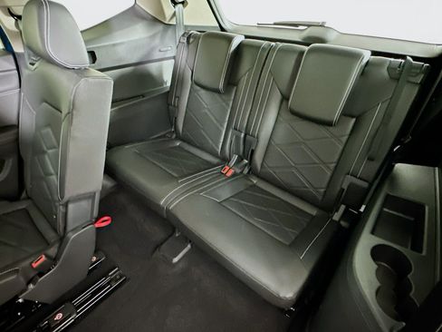 Used 2025 Volkswagen Atlas SE AWD/4WD image 28