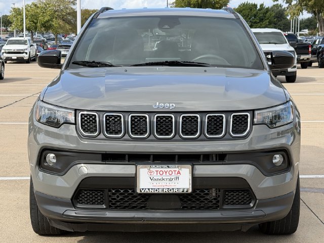 Used 2023 Jeep Compass Latitude w/ Convenience Group AWD/4WD image 8