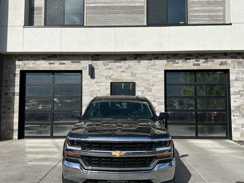 Used 2019 Chevrolet Silverado 1500 LT AWD/4WD image 8