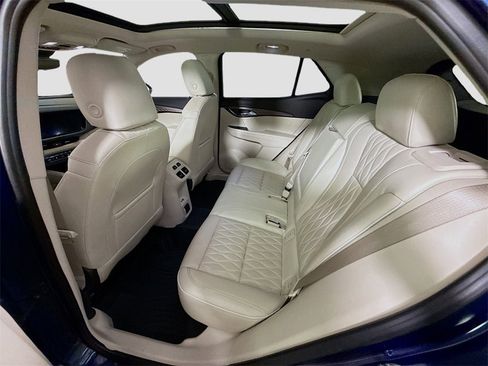 Used 2023 Buick Envision Avenir image 19