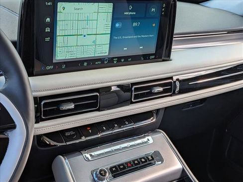 New 2026 Lincoln Aviator 2WD image 11