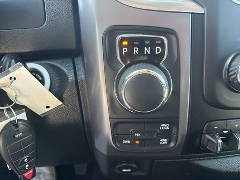 Used 2022 RAM 1500 Classic SLT w/ Protection Group AWD/4WD image 19