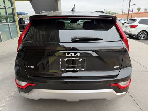 Used 2024 Kia Niro EX FWD image 13