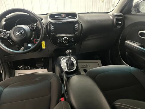 Used 2018 Kia Soul w/ Convenience Package FWD image 12