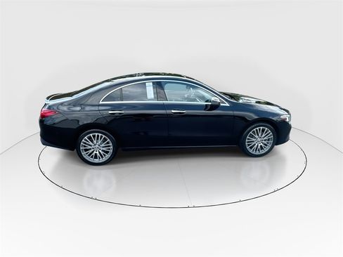 Used 2024 Mercedes-Benz CLA 250 4MATIC w/ Exclusive Package image 9