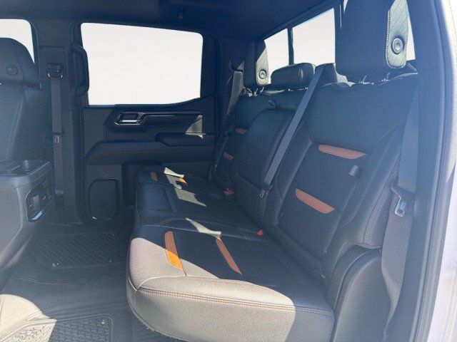 Used 2022 GMC Sierra 1500 AT4 w/ AT4 Preferred Package AWD/4WD image 14