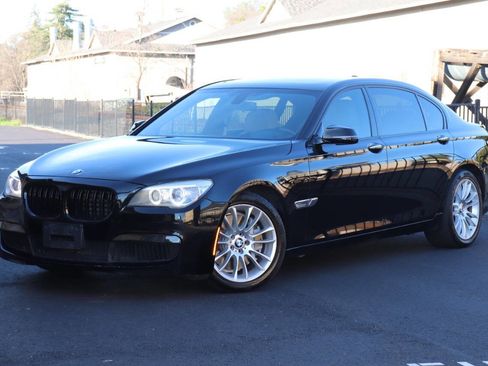 Used 2013 BMW 750Li image 5