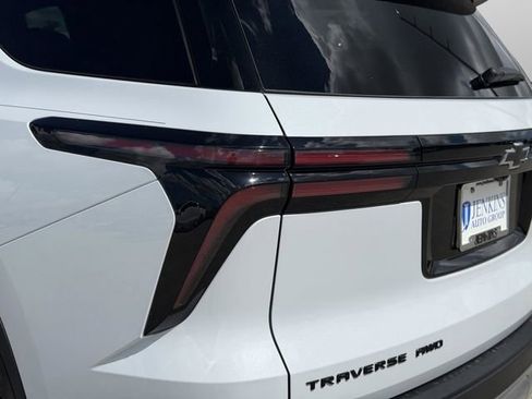 New 2026 Chevrolet Traverse Z71 w/ Enhanced Driving Package AWD/4WD image 13