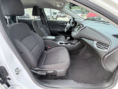 Used 2021 Chevrolet Malibu LS FWD image 22