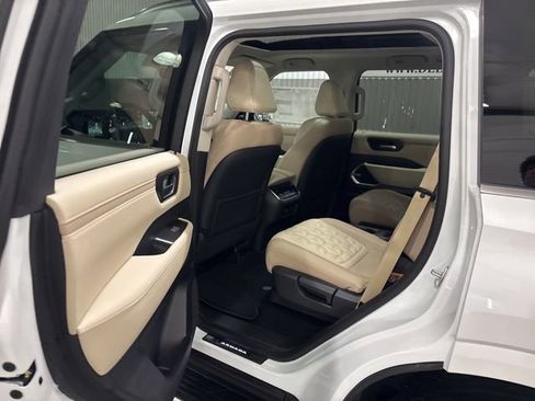 New 2026 Nissan Armada Platinum Reserve image 12