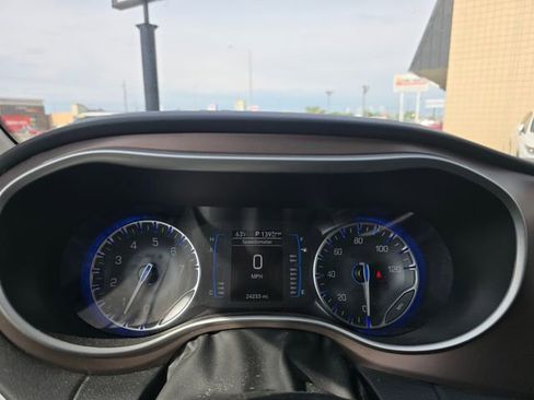 Used 2024 Chrysler Voyager LX FWD image 20