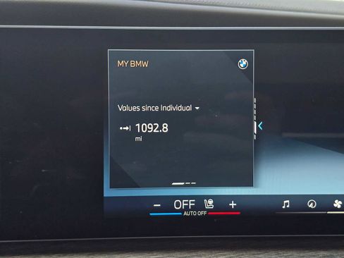 Used 2024 BMW 740i image 26