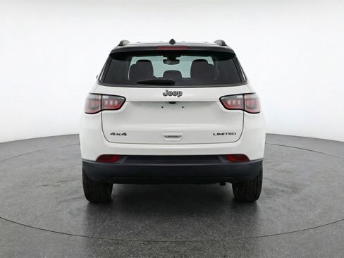 Used 2025 Jeep Compass Trailhawk AWD/4WD image 7