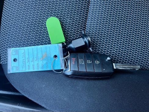 Used 2017 Kia Forte LX FWD image 29
