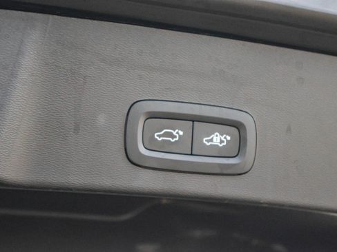 Used 2023 Volvo XC40 Recharge Plus image 30