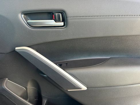 Used 2026 Toyota Corolla Cross XLE w/ Convenience Package FWD image 20