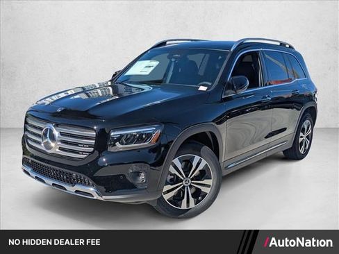 Used 2026 Mercedes-Benz GLB 250 image 1