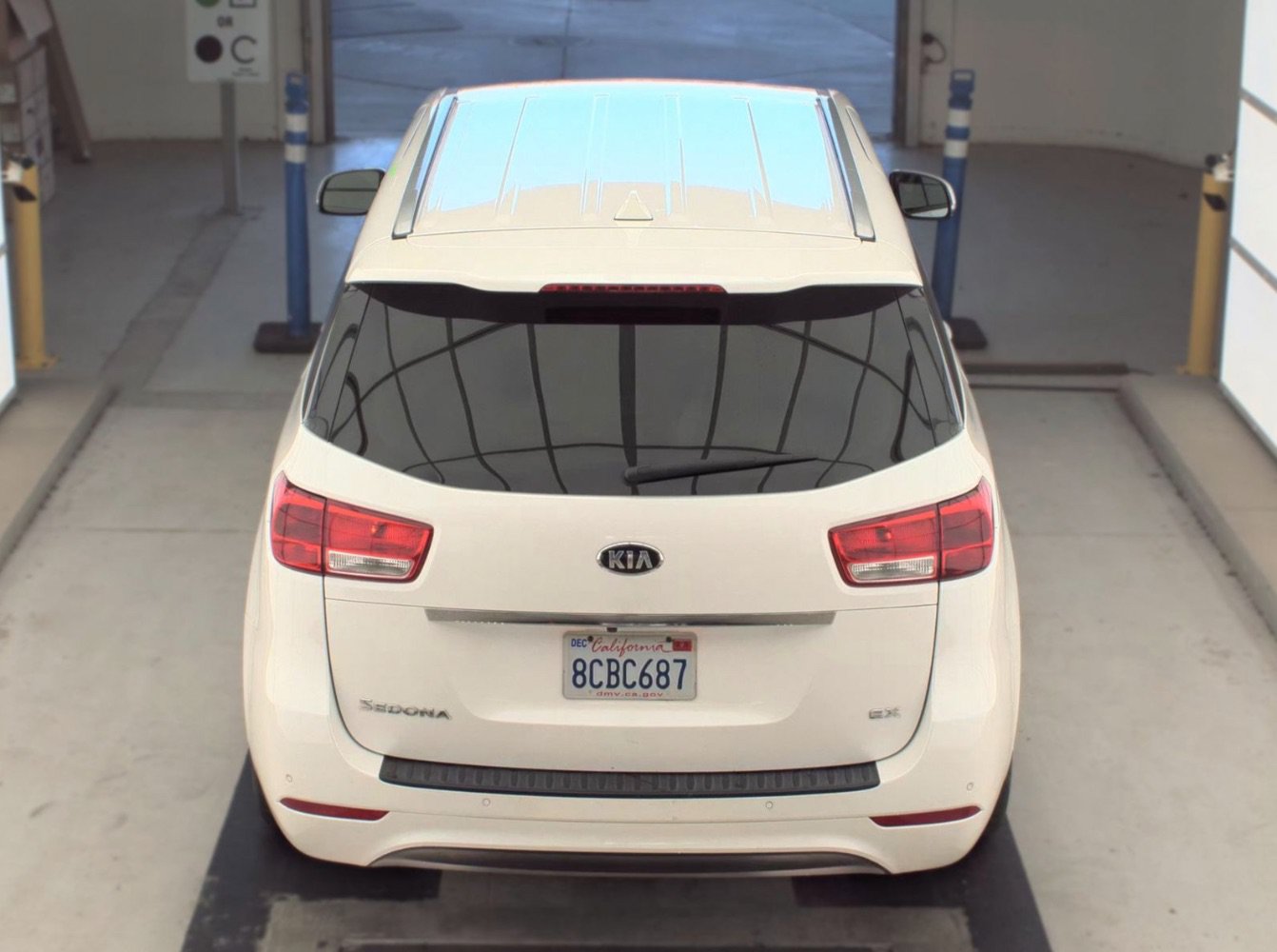 Used 2018 Kia Sedona EX FWD image 5