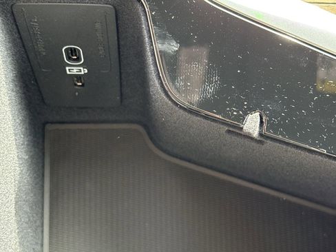 New 2026 Volvo XC60 T8 Plus w/ Protection Package Premier image 31