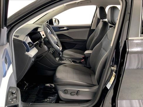 Used 2022 Volkswagen Taos SE image 18