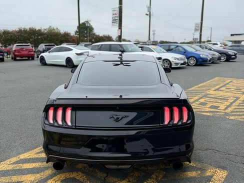Used 2017 Ford Mustang Premium RWD image 5