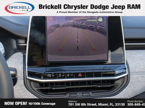 Used 2025 Jeep Compass Latitude image 31