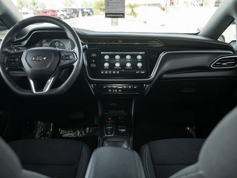 Used 2022 Chevrolet Bolt LT image 17