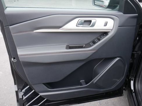 New 2026 Ford Explorer Active w/ Active Comfort Package AWD/4WD image 17