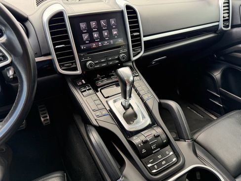Used 2017 Porsche Cayenne GTS AWD/4WD image 25