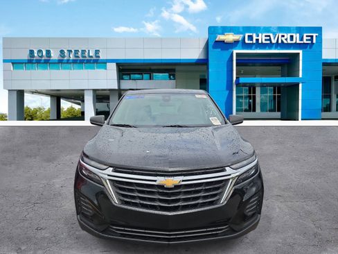 Used 2023 Chevrolet Equinox LS FWD image 2