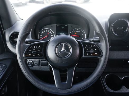 Used 2024 Mercedes-Benz Sprinter 2500 image 26
